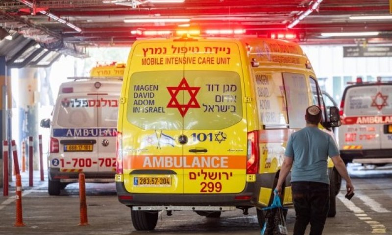 מטען בחולון: נער בן 15 נפצע קשה, לא היה יעד התקיפה