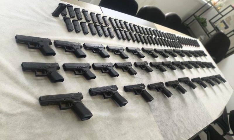 דרמה בגבול: סוכל ניסיון הברחה של 36 אקדחים