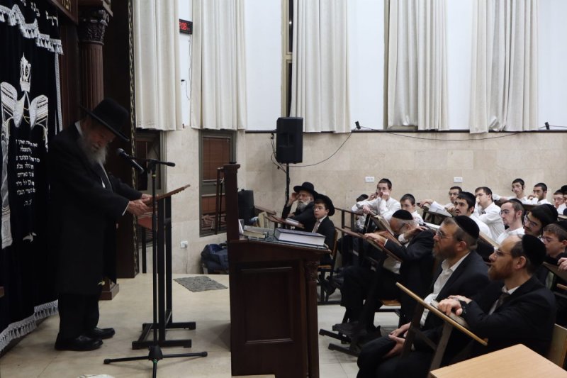 באדיבות המצלם