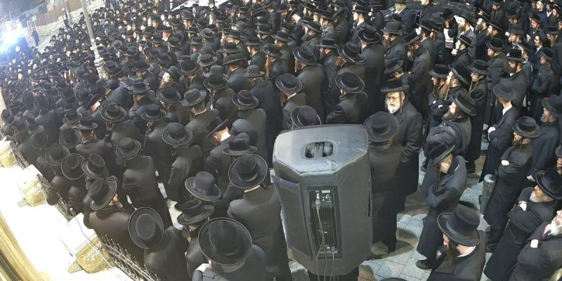 באדיבות המצלם