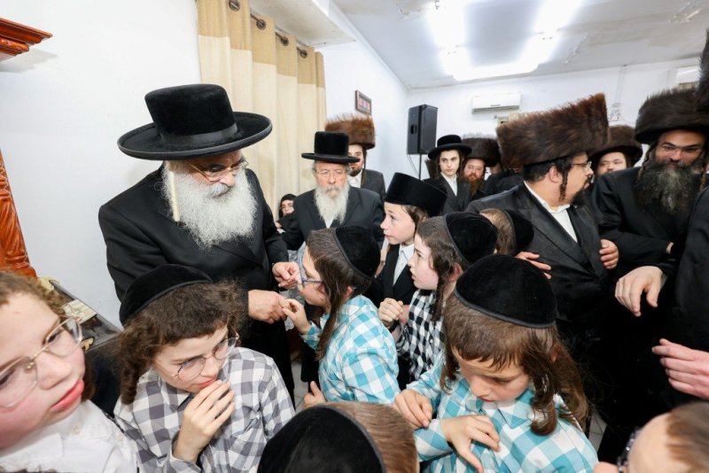 באדיבות המצלם