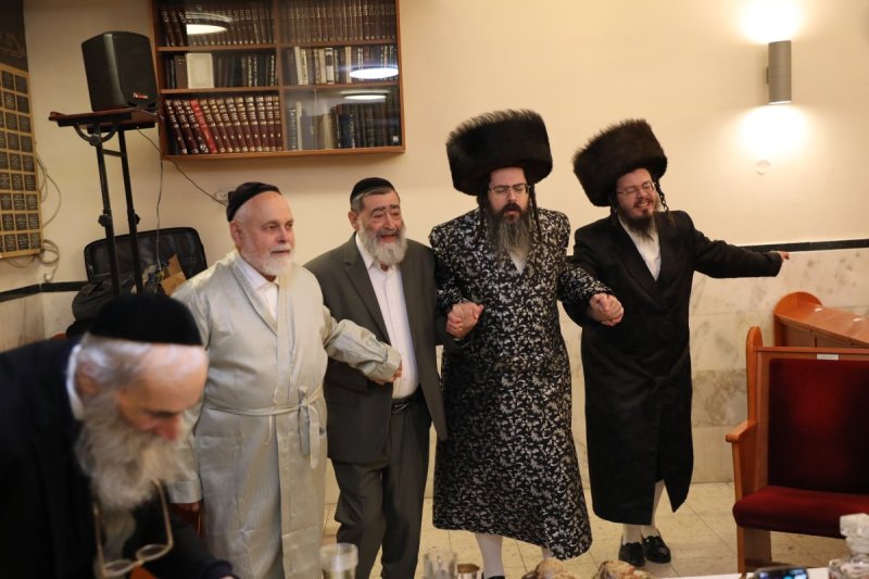 באדיבות המצלם