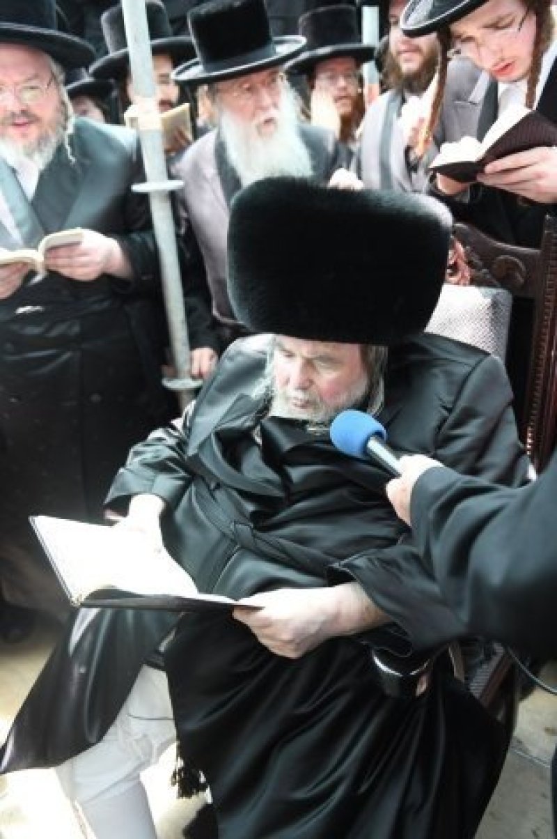 אנשיל בעק וא.מ.ש