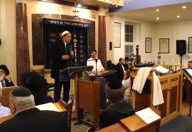 באדיבות המצלם