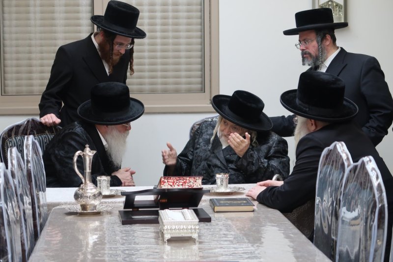 באדיבות המצלם