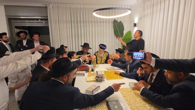 באדיבות המצלם