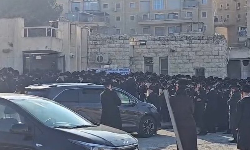 הספד מצמרר של האבא: "מוישי, הבגדים שלך לחתונה של אחותך מחכים לך"