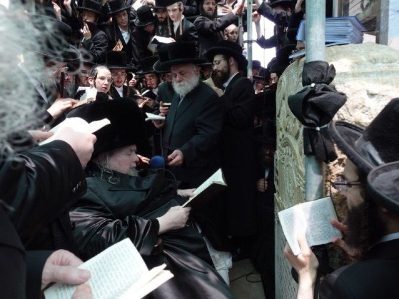 אנשיל בעק וא.מ.ש