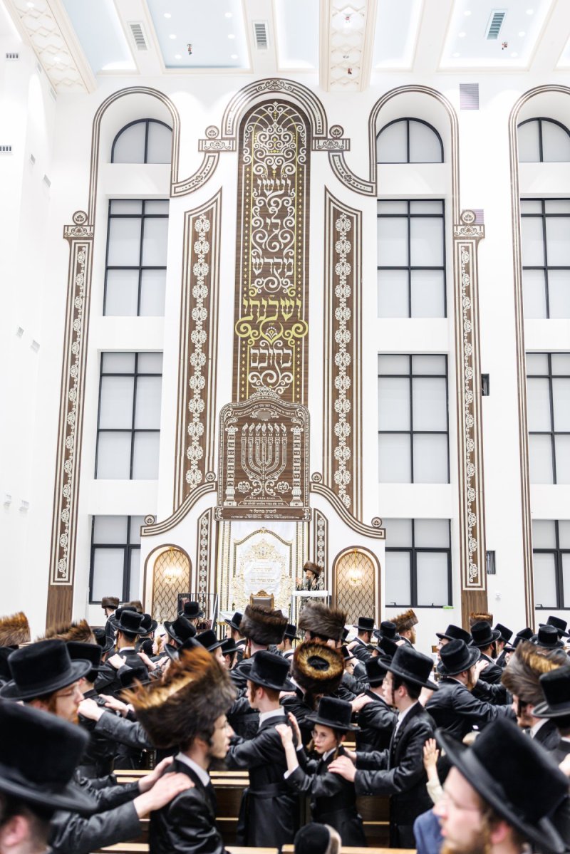 האחים לאנטשעווסקי ואייזיק ג.