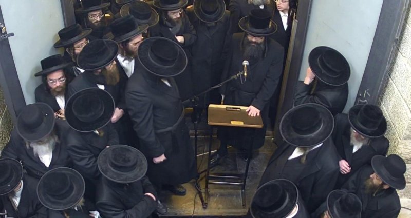 באדיבות המצלם