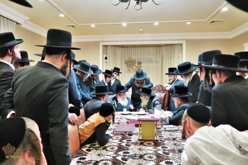 באדיבות המצלם