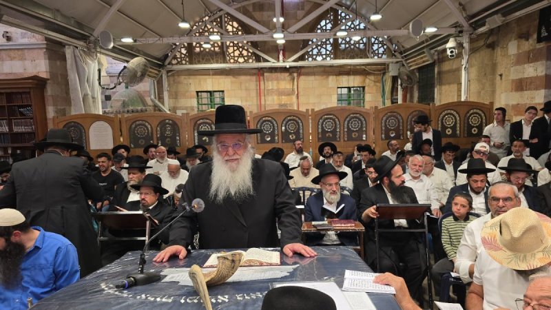 באדיבות המצלם