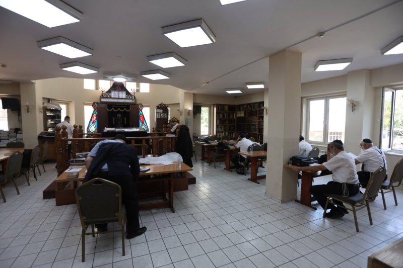 מרדכי לובעצקי