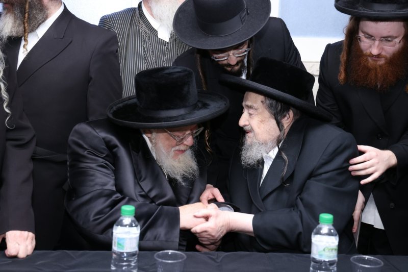 שמואל דריי ומ.א נוימן