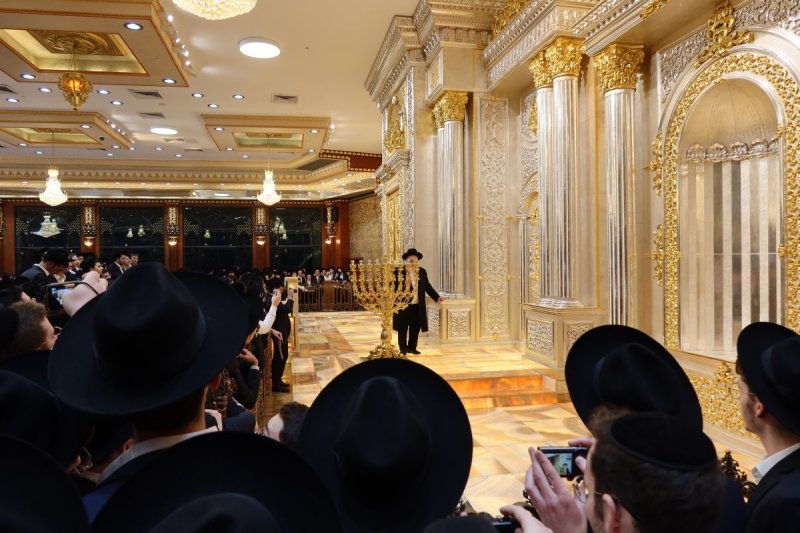 באדיבות המצלם