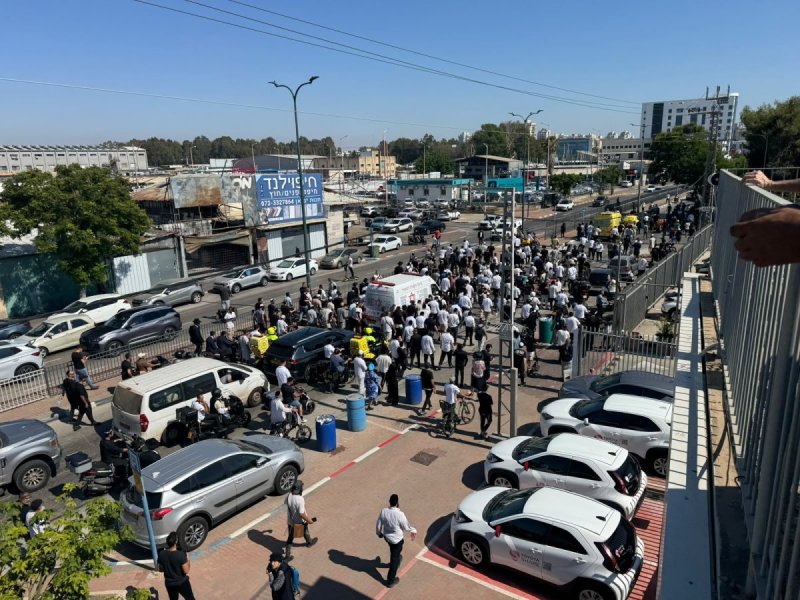באדיבות המצלם
