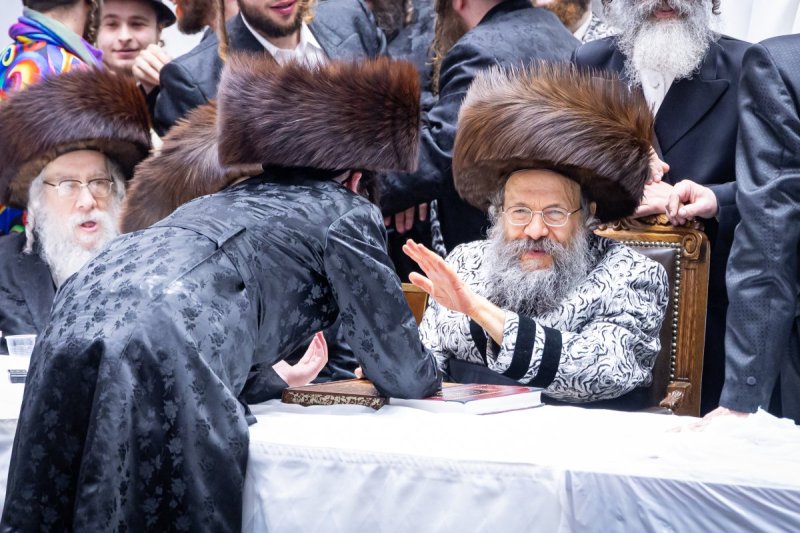 האחים לאנטשעווסקי, אברומי בלום, ואייזיק י.