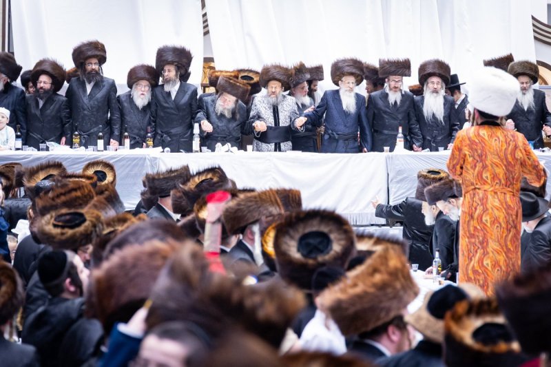 האחים לאנטשעווסקי, אברומי בלום, ואייזיק י.