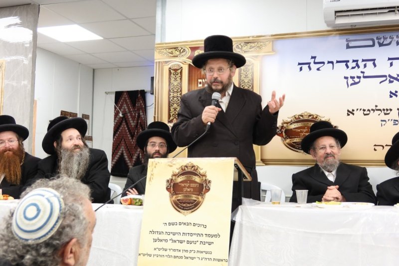 באדיבות המצלם