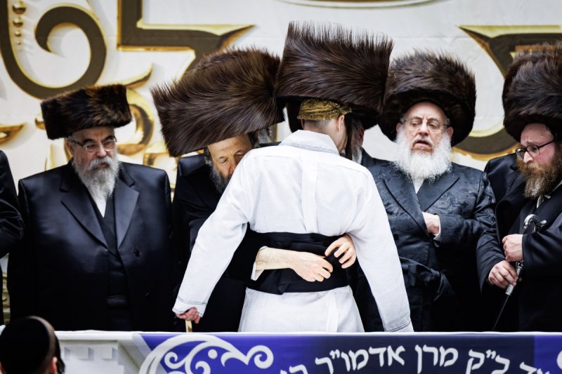 אברומי בלום והלל ל"ש