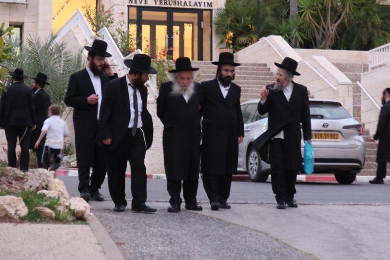 באדיבות המצלם