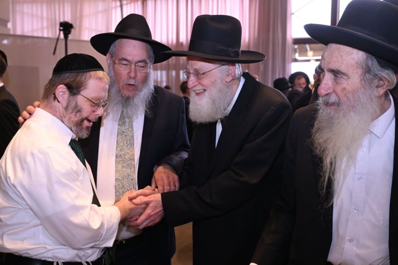 ליפא מוזר