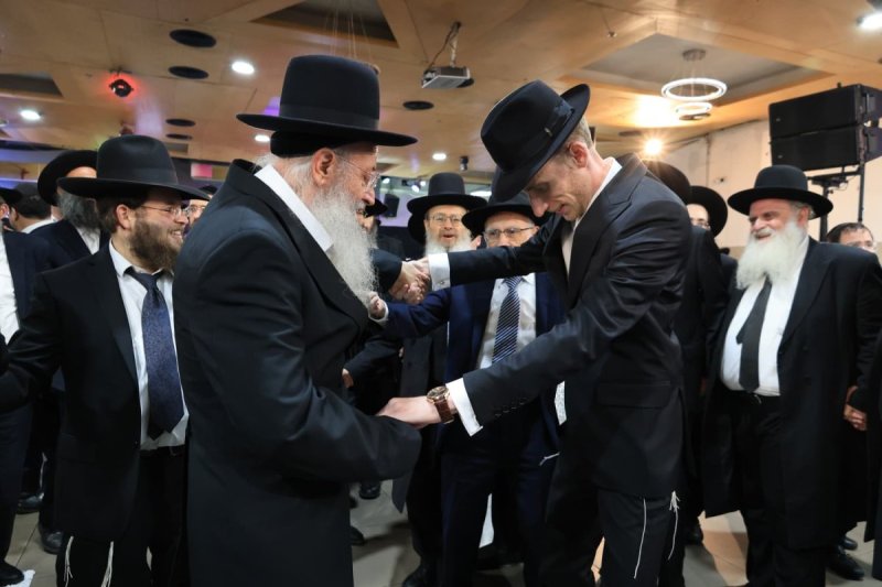 באדיבות המצלם