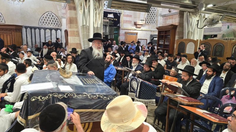 באדיבות המצלם