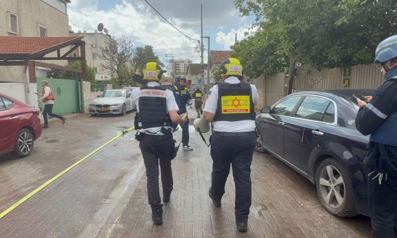 15 פצועים פונו מזירות הנפילה, בהם 1 באורח קשה