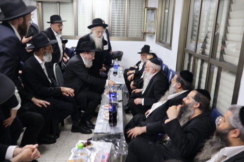 באדיבות המצלם