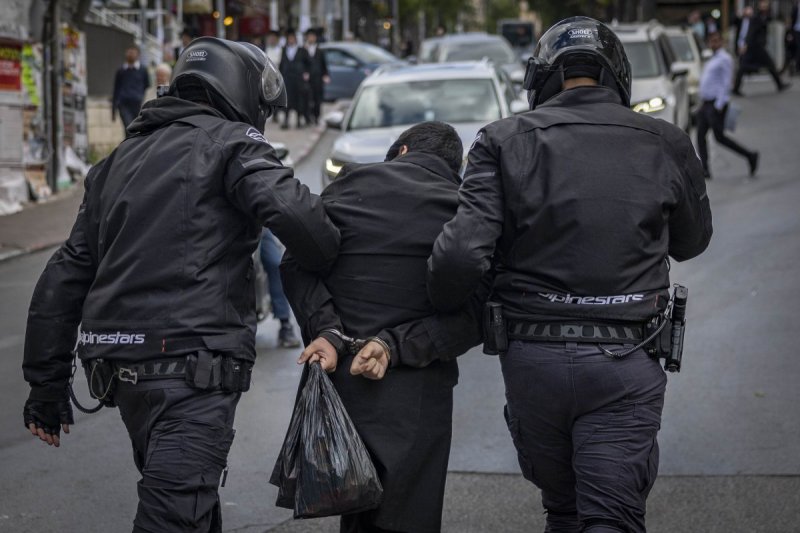 חיים גולדברג, פלאש 90