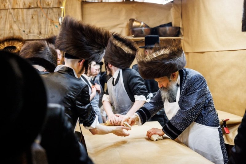 אברומי בלום, אחים לאנטשעווסקי, אייזיק י.