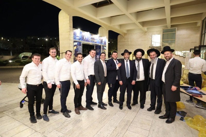 קובי הר צבי ומאיר זלזניק