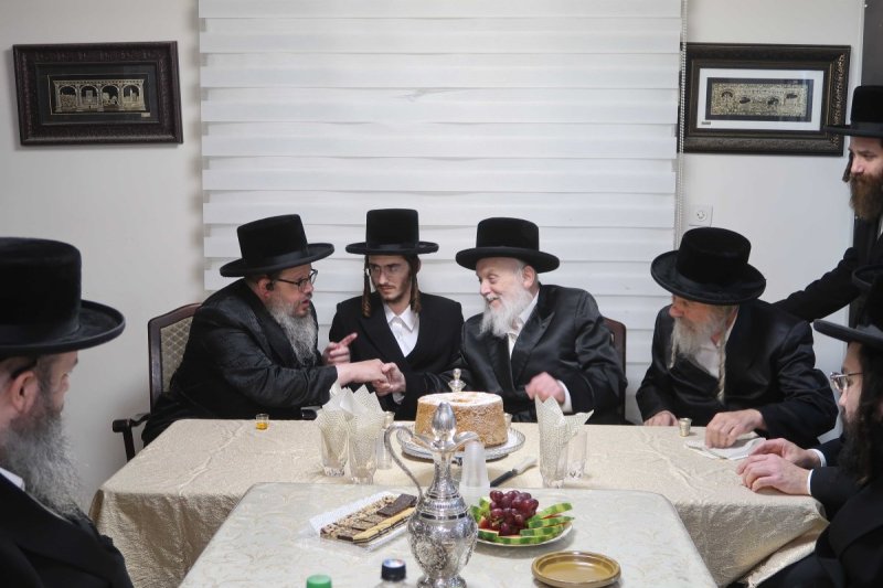 באדיבות המצלם