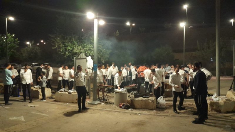 באדיבות המצלם