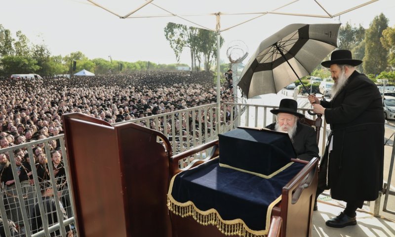 מחאת גור בשערי כלא 10: "המשטרה מצאה פנאי להתעסק עם לומדי תורה"