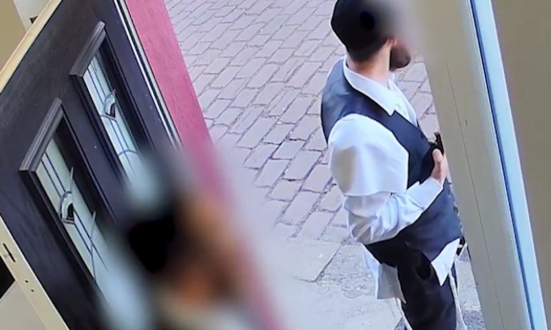 "אתם ציונים?": התיעוד המבהיל של החרדים ממנצ'סטר והתגובה המקוממת של המשטרה | צפו