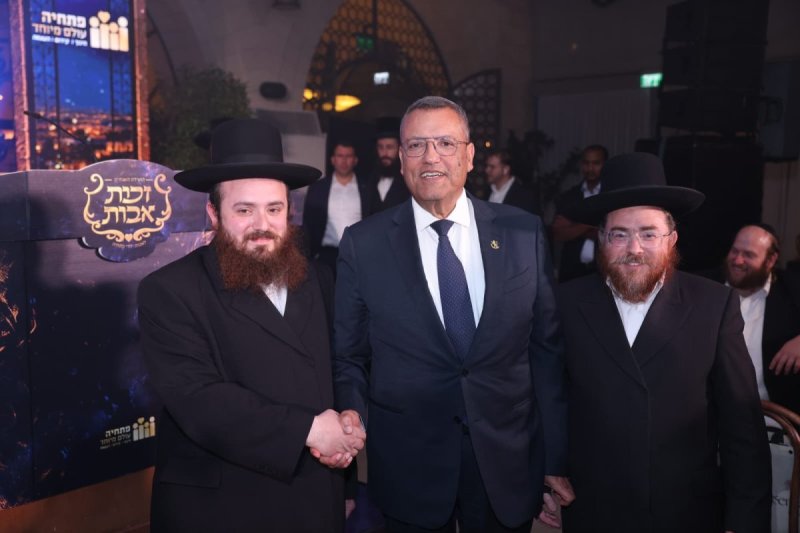 יעקב נחומי
