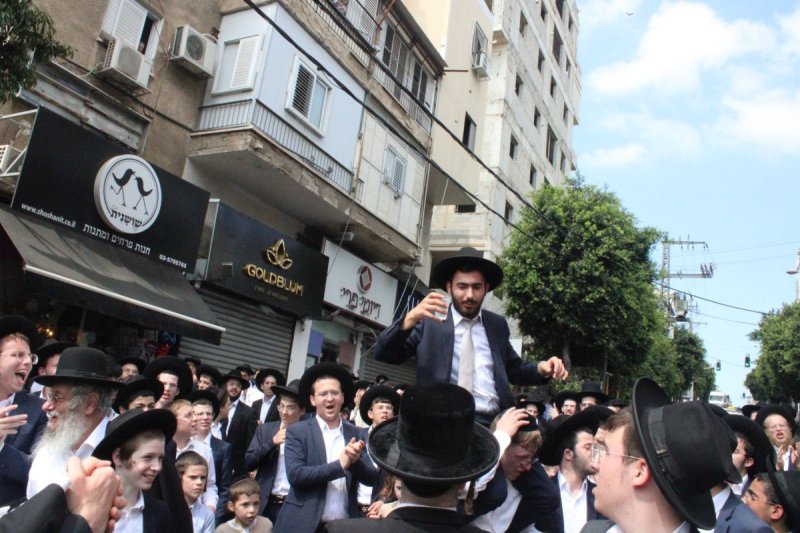 באדיבות המצלם