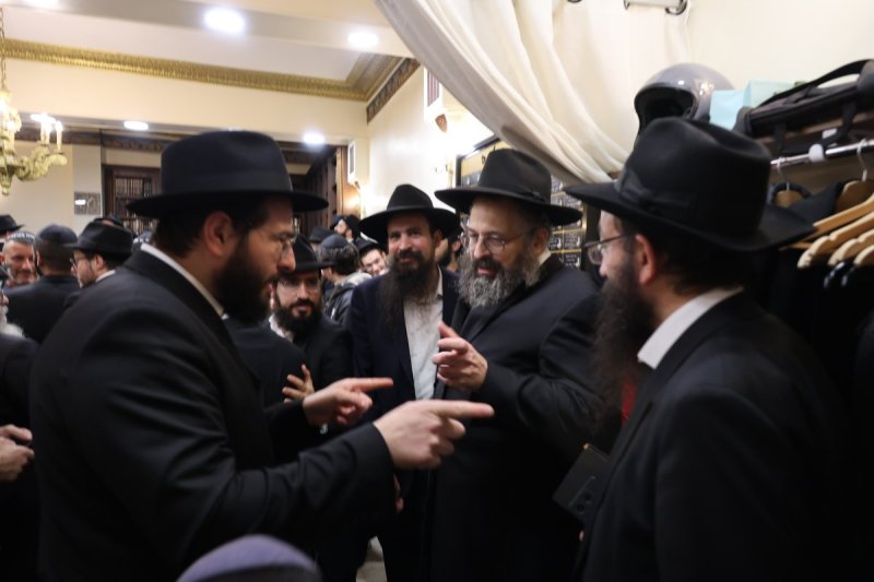 מרדכי לובעצקי