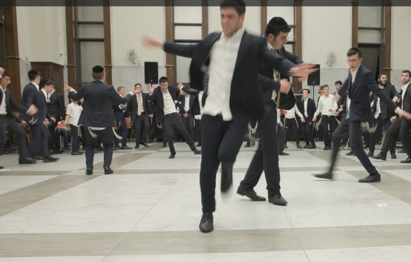 באדיבות המצלם