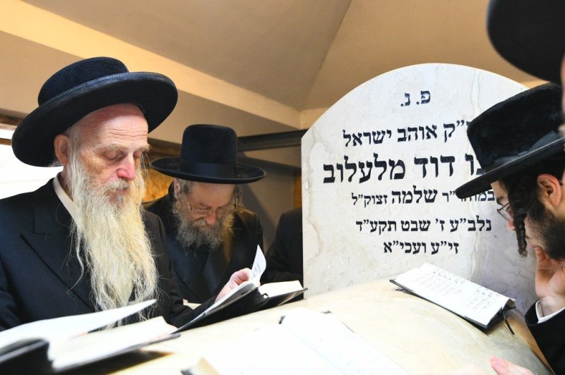 ארי קופרשטוק - פולין