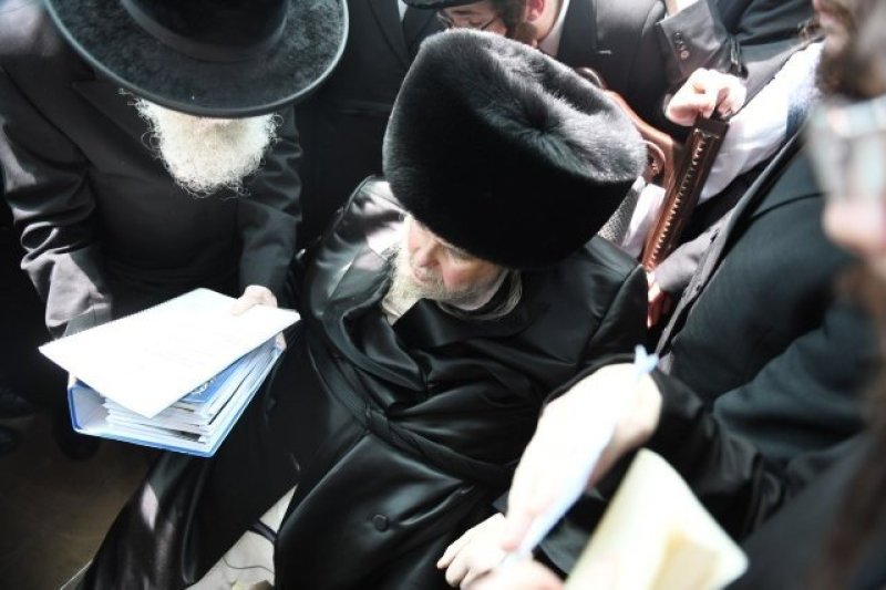 אנשיל בעק וא.מ.ש