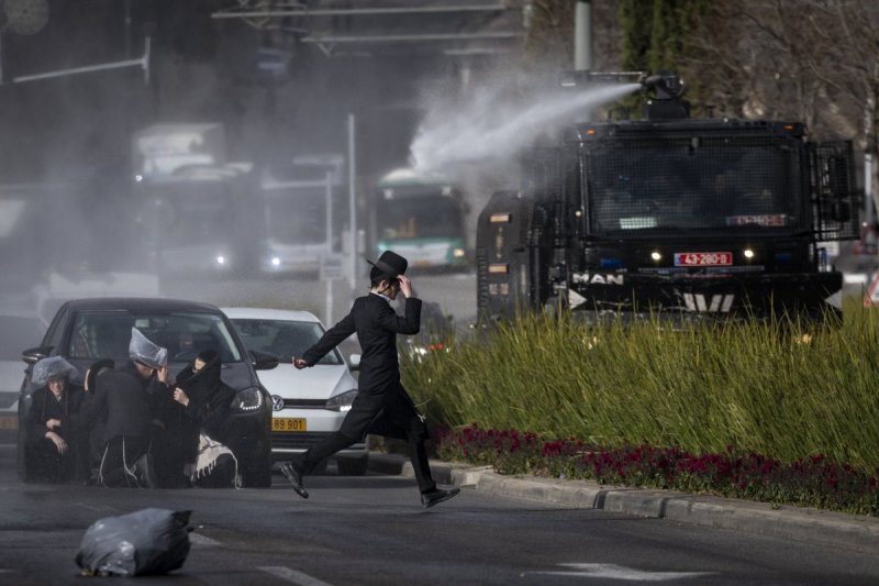 חיים גולדברג, פלאש 90