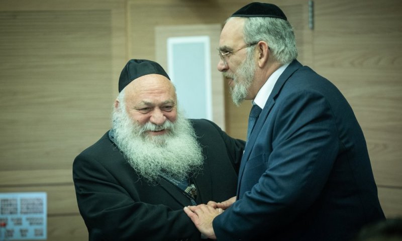 ב'דגל התורה' מנסים לפייס את חסידות גור: אשר ייפגש עם גולדקנופף