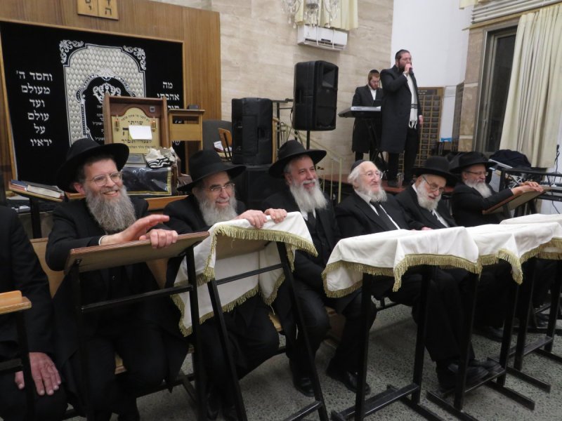 באדיבות המצלם