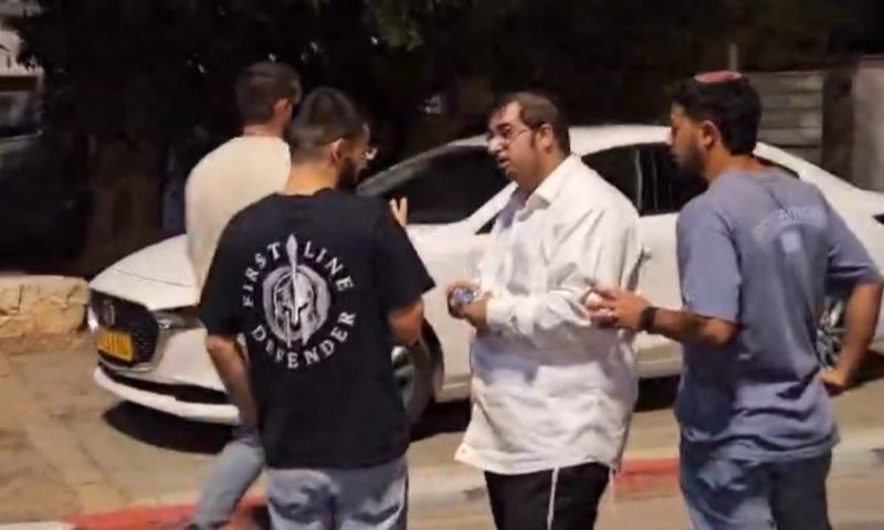 תיעד אלימות משטרתית ונעצר: צלם חרדי עוכב בכביש 4