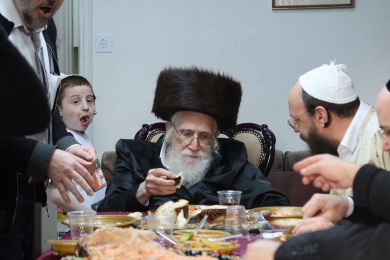 באדיבות המצלם