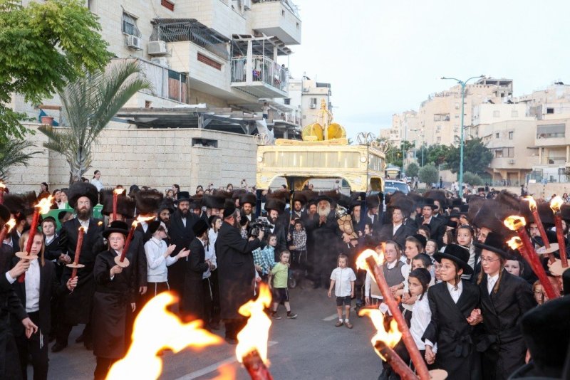 באדיבות המצלם