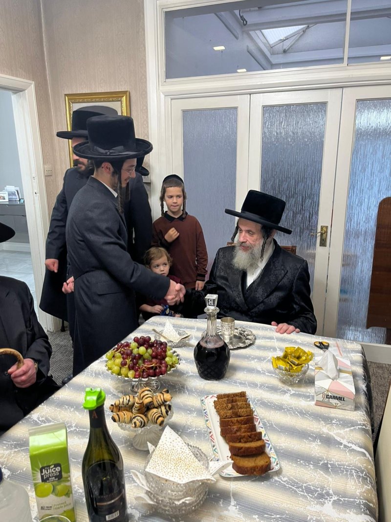 באדיבות המצלם